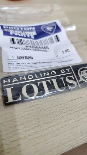 Handling lotus emblem - by,
