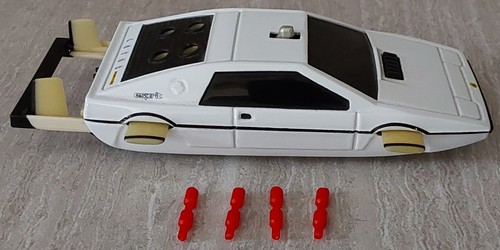 Corgi lotus esprit james bond - james,