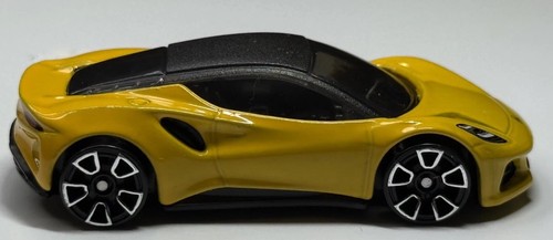 Hot wheels lotus emira - lotus, yellow