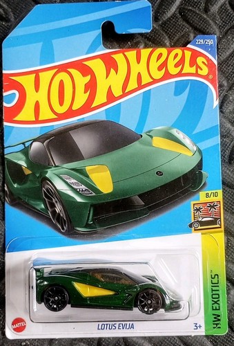 Hot wheels 2022 lotus - hot,